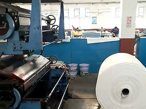 岱岳水墨在全自动100米/分钟整卷印印刷机上印刷腹膜编织袋